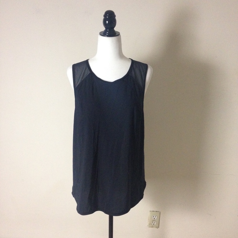 Lululemon Black Cutout Back Tank Top Size: Large